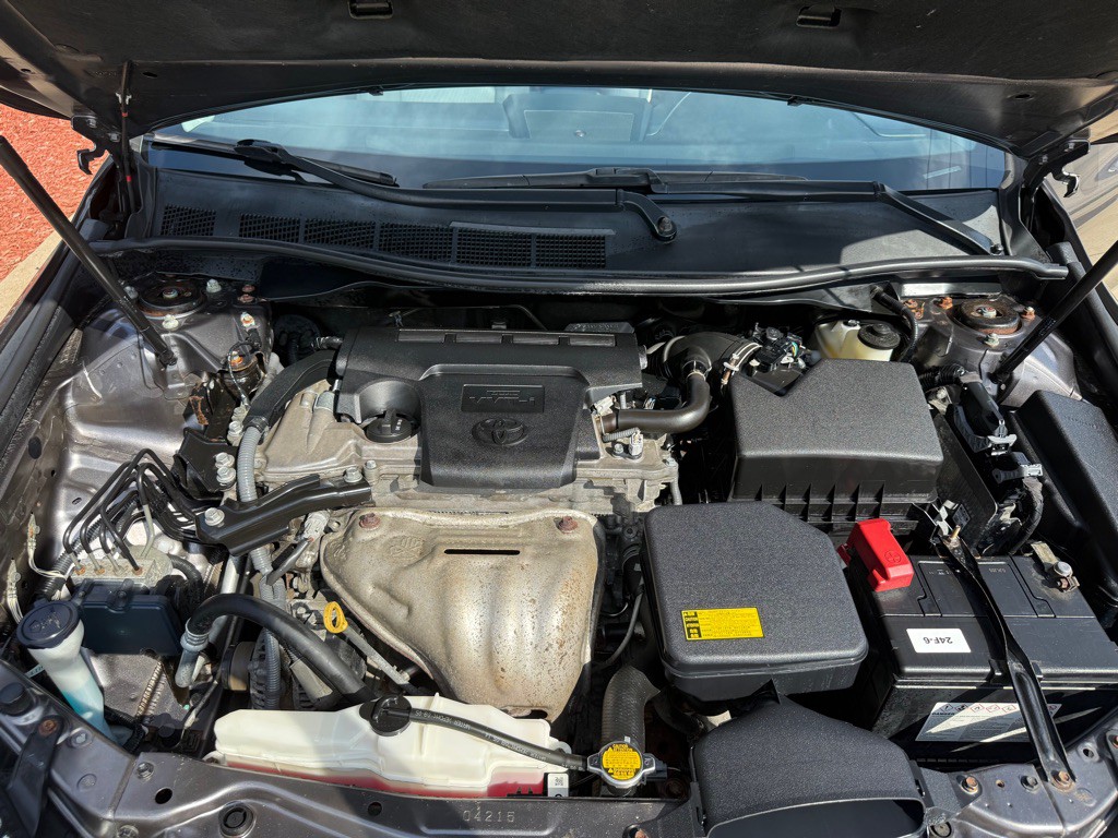 2015 Toyota Camry Image 25