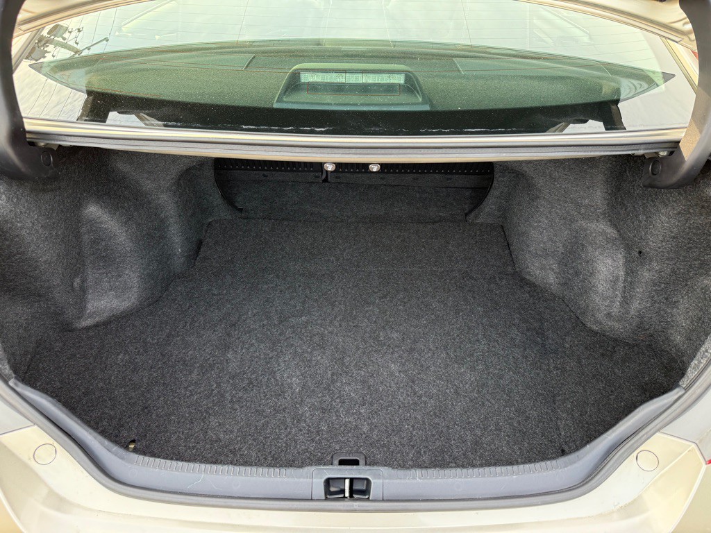 2016 Toyota Camry Image 20