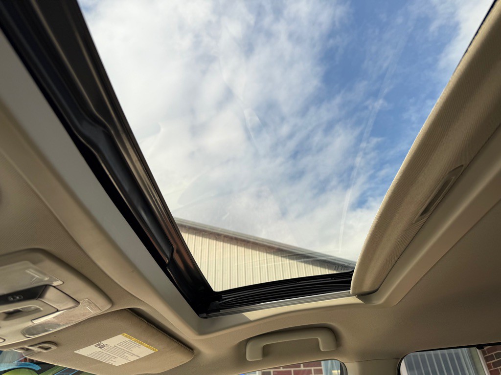 2015 Toyota Sienna Image 18