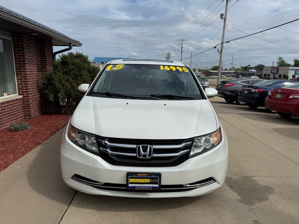 2015 Honda Odyssey Image 2