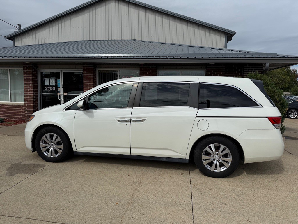 2015 Honda Odyssey Image 4