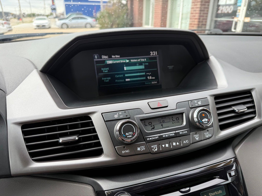 2015 Honda Odyssey Image 12