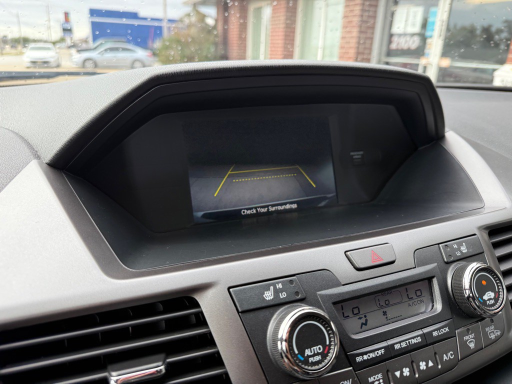 2015 Honda Odyssey Image 13