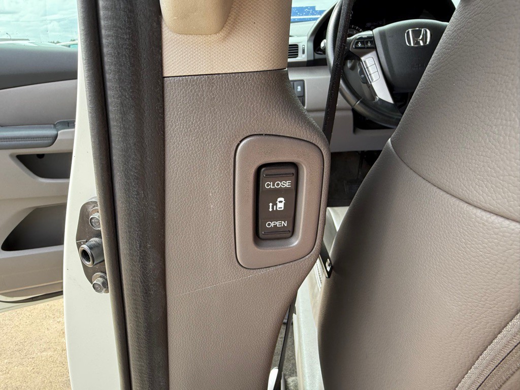2015 Honda Odyssey Image 26