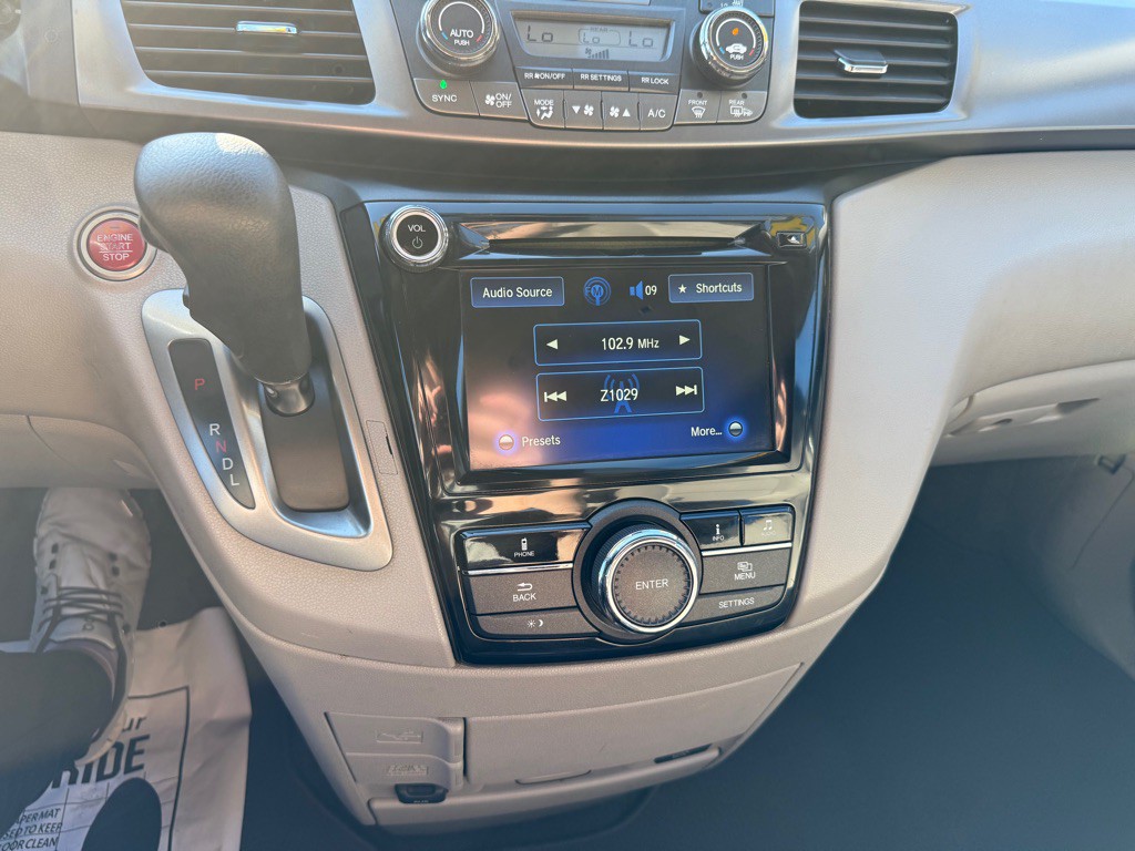2014 Honda Odyssey Image 14