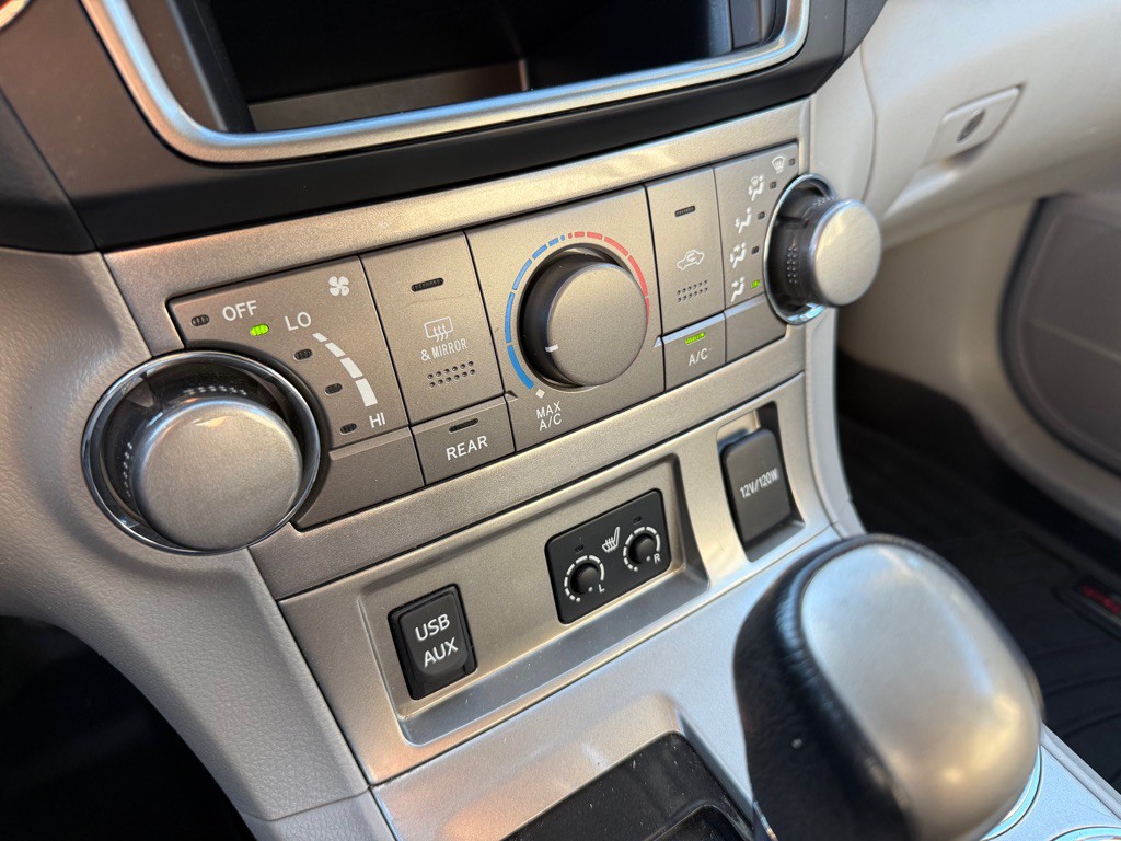 2013 Toyota Highlander Image 13