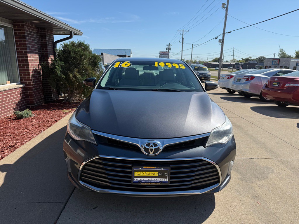 2016 Toyota Avalon Image 2