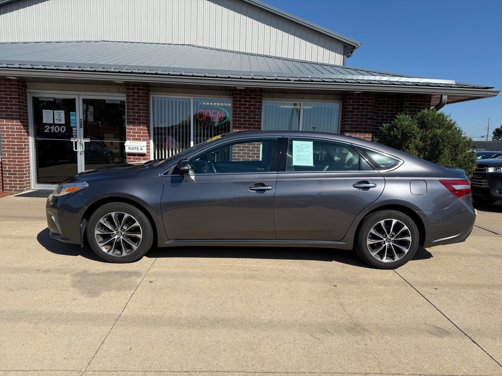2016 Toyota Avalon Image 4