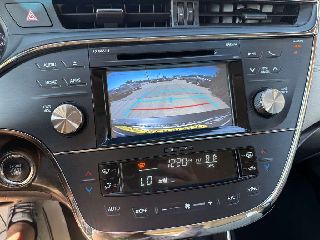 2016 Toyota Avalon Image 13