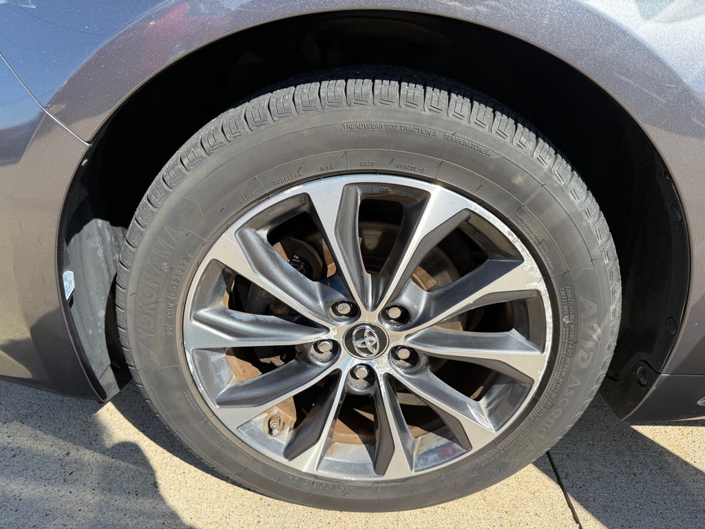 2016 Toyota Avalon Image 19