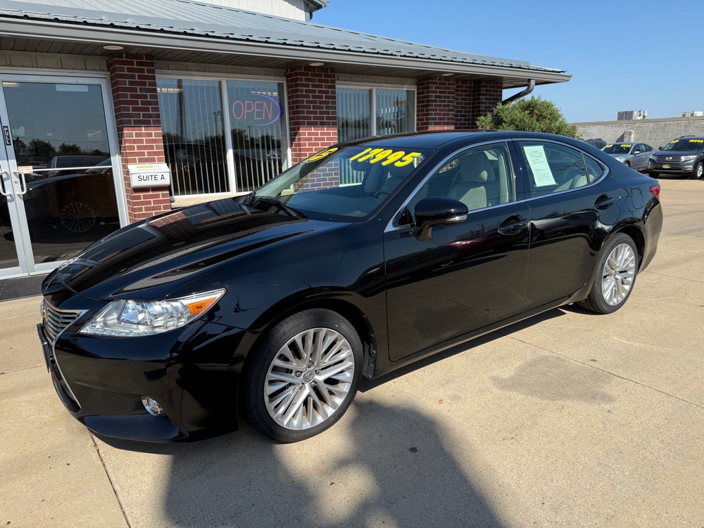 2015 Lexus ES Image 3