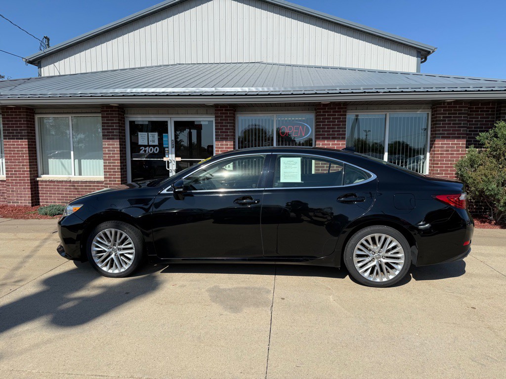 2015 Lexus ES Image 4