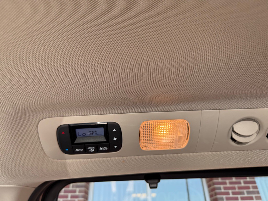 2014 Honda Odyssey Image 23