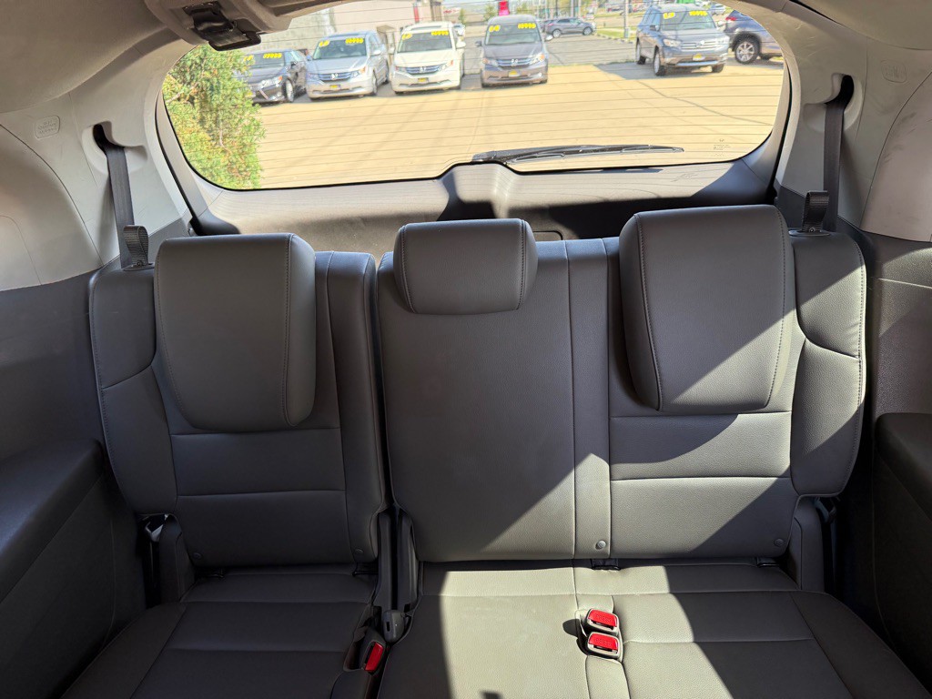 2014 Honda Odyssey Image 24