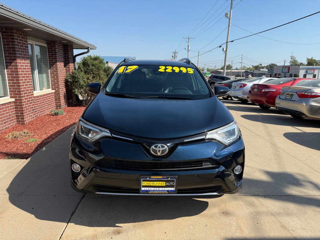 2017 Toyota Rav4 Image 2
