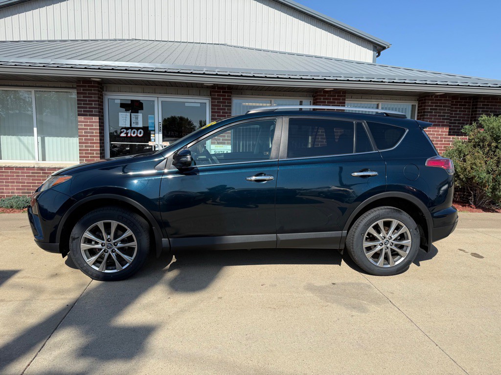 2017 Toyota Rav4 Image 4