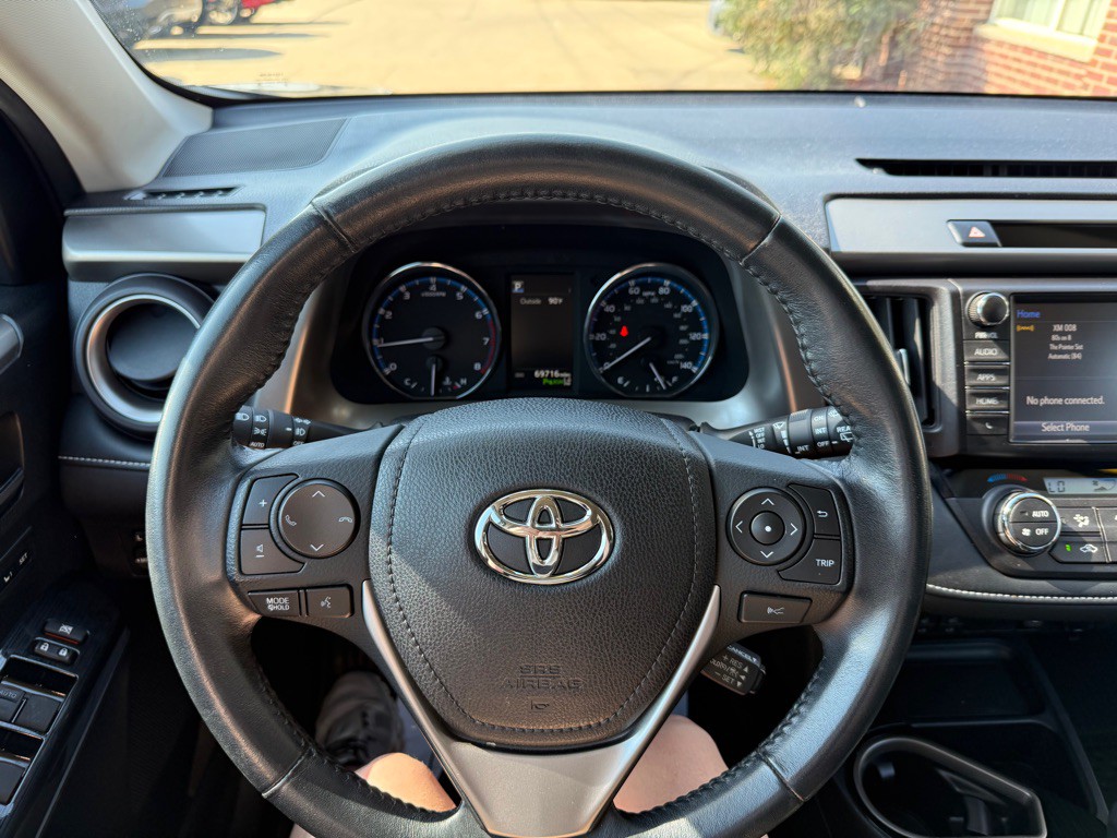 2017 Toyota Rav4 Image 10