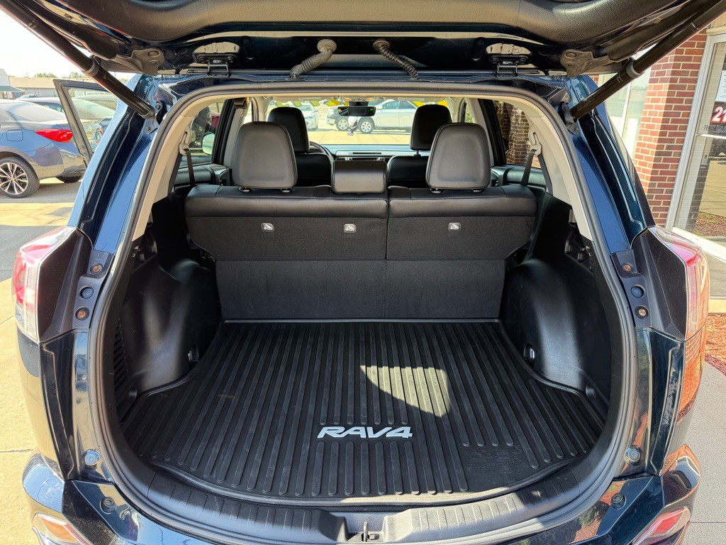 2017 Toyota Rav4 Image 21