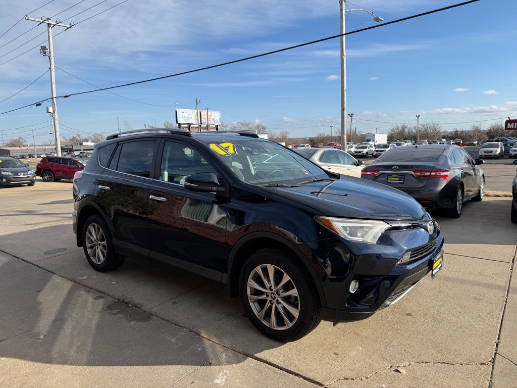 2017 Toyota Rav4 Image 1