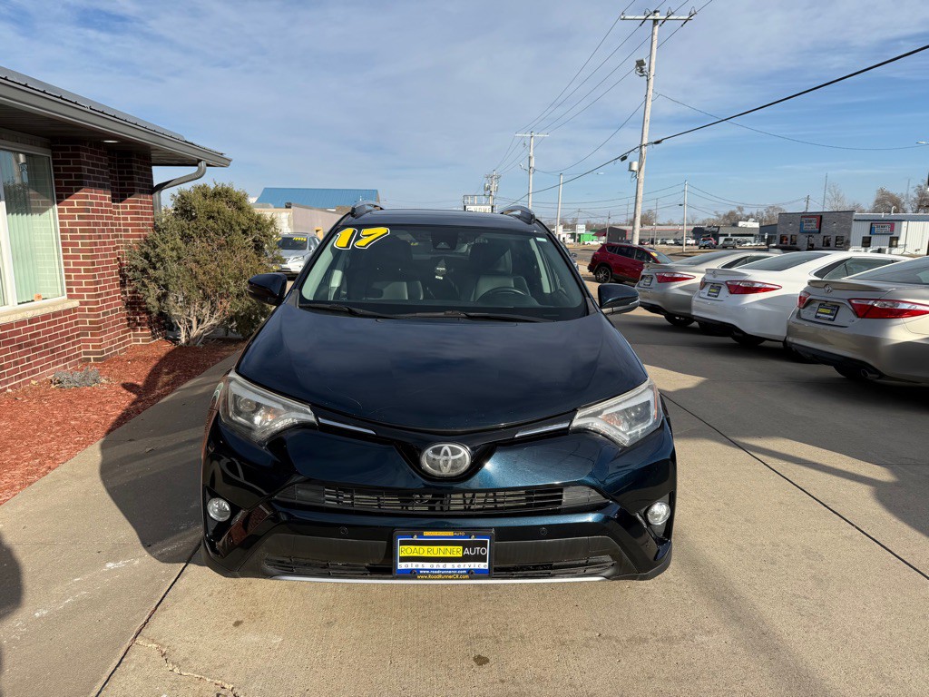 2017 Toyota Rav4 Image 2