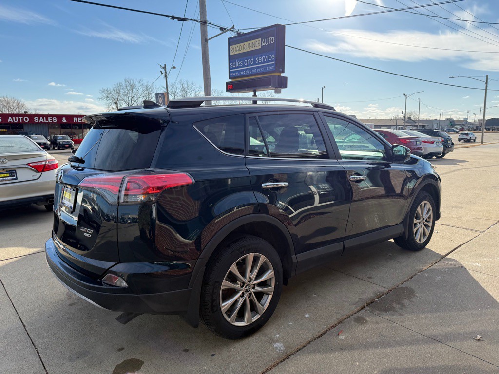 2017 Toyota Rav4 Image 7