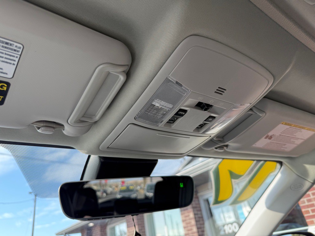 2017 Toyota Rav4 Image 16