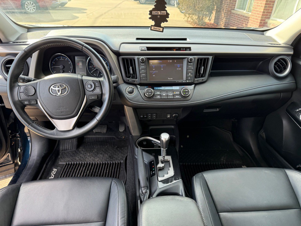2017 Toyota Rav4 Image 20