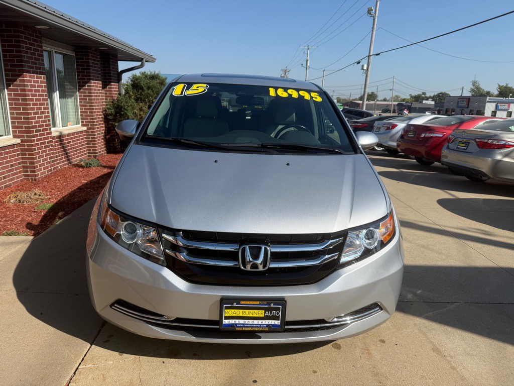 2015 Honda Odyssey Image 2