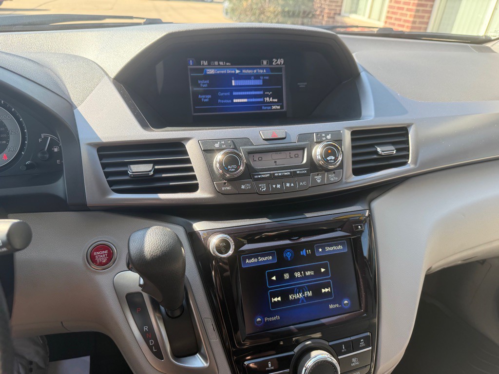 2015 Honda Odyssey Image 12