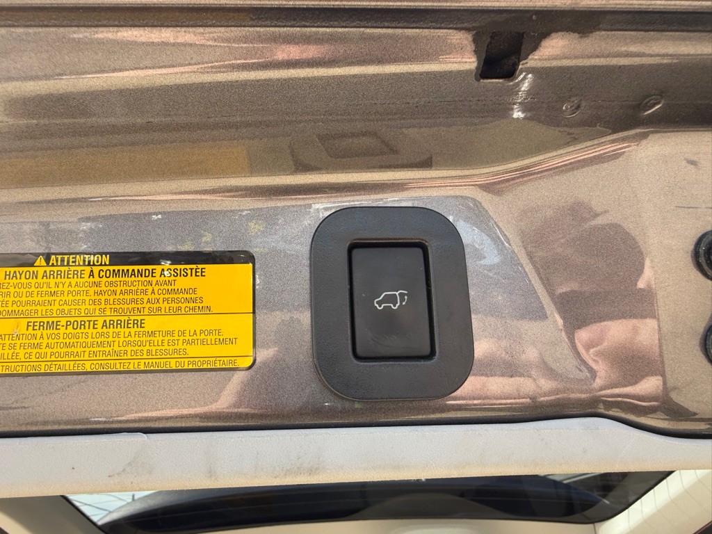 2012 Toyota Sienna Image 25