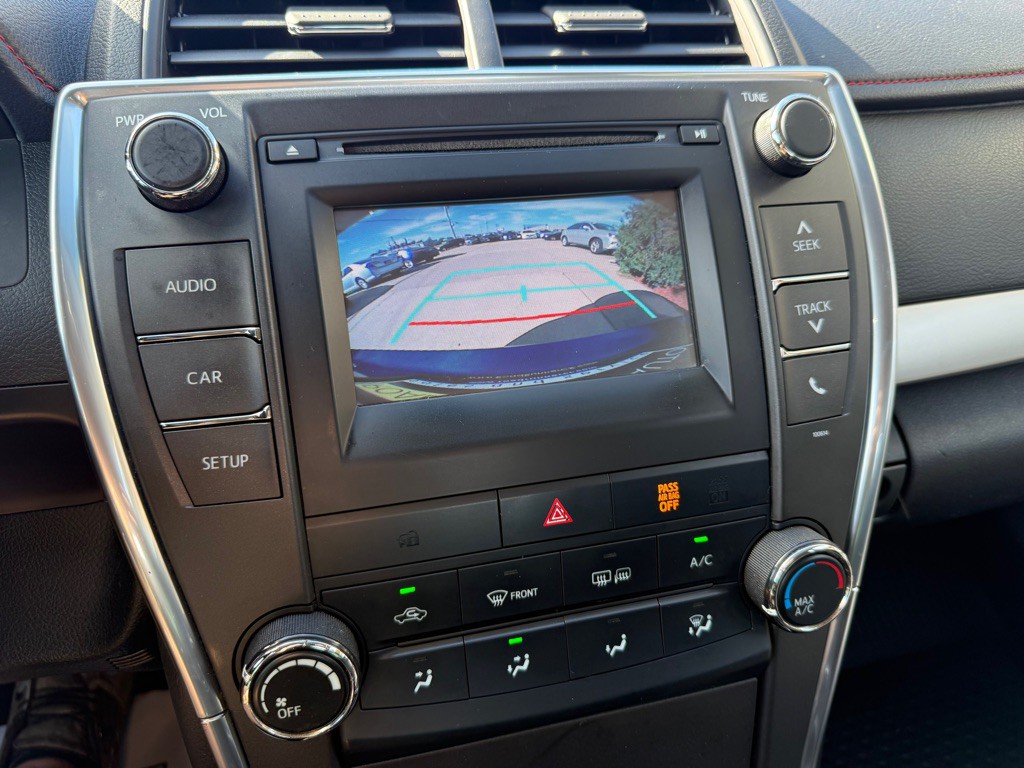 2017 Toyota Camry Image 13