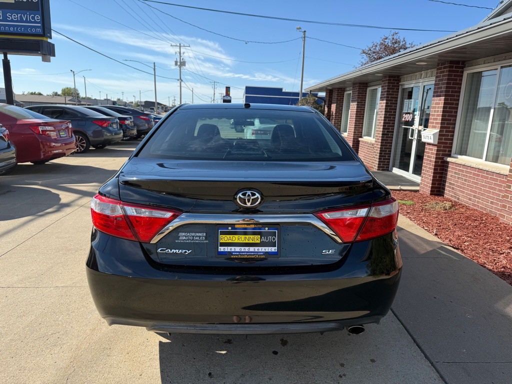 2015 Toyota Camry Image 6
