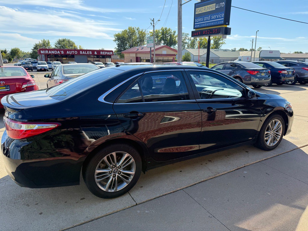 2015 Toyota Camry Image 7