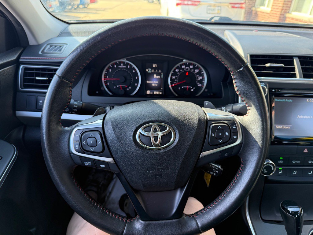 2015 Toyota Camry Image 10