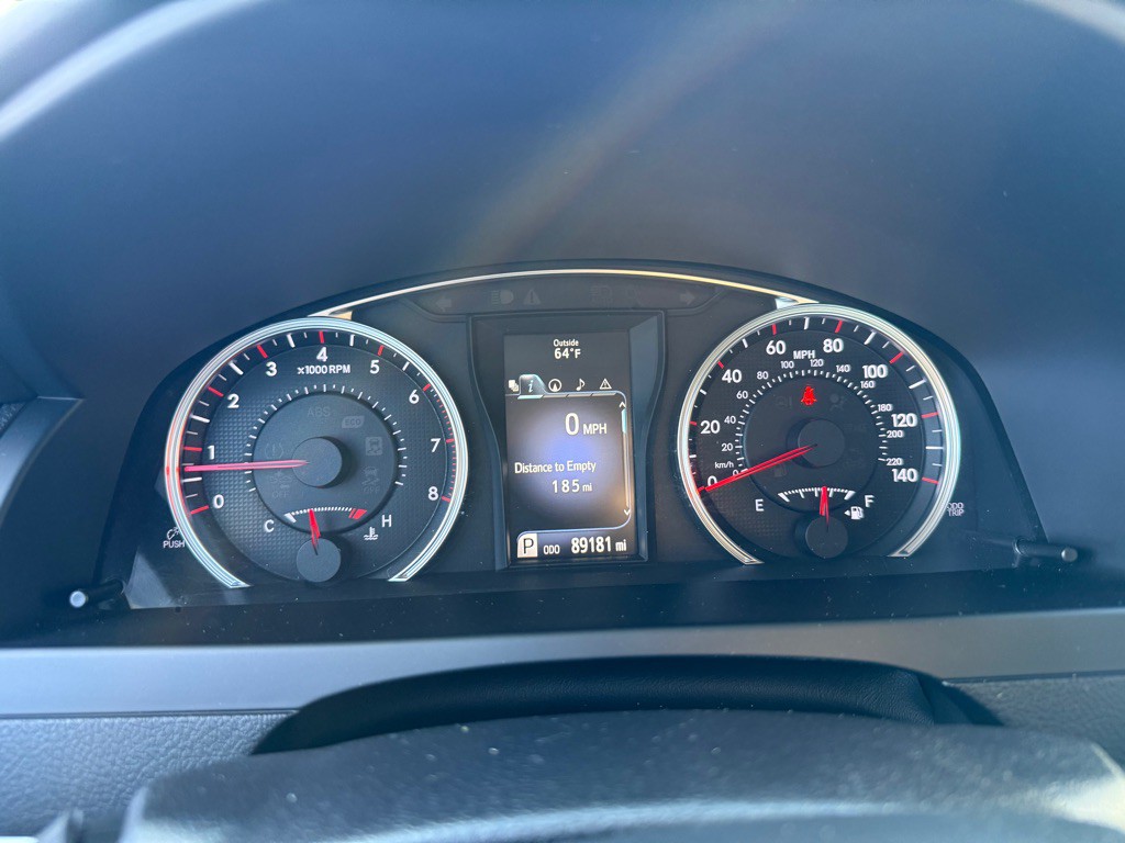 2015 Toyota Camry Image 11