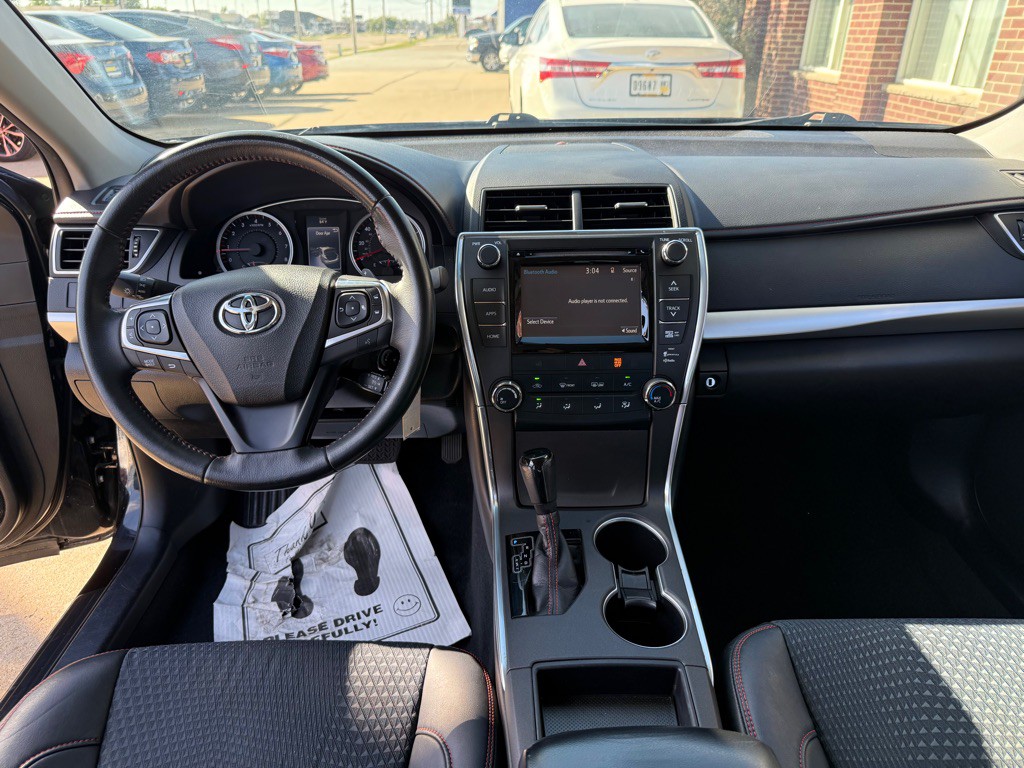 2015 Toyota Camry Image 19