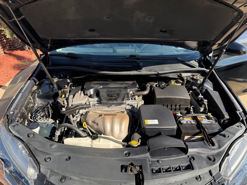 2015 Toyota Camry Image 23