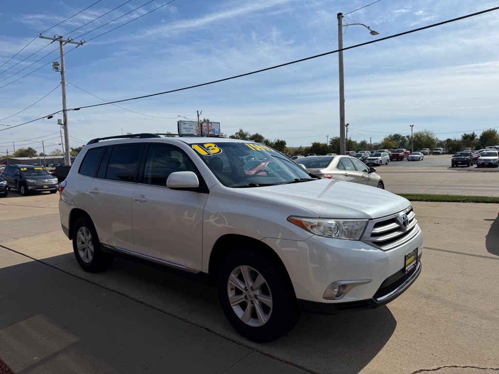 2013 Toyota Highlander Image 1