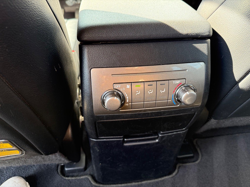 2013 Toyota Highlander Image 21