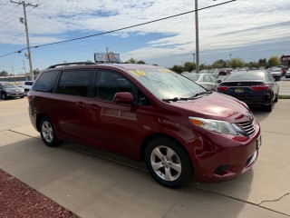Image for 2016 Toyota Sienna LE ID: 6954578