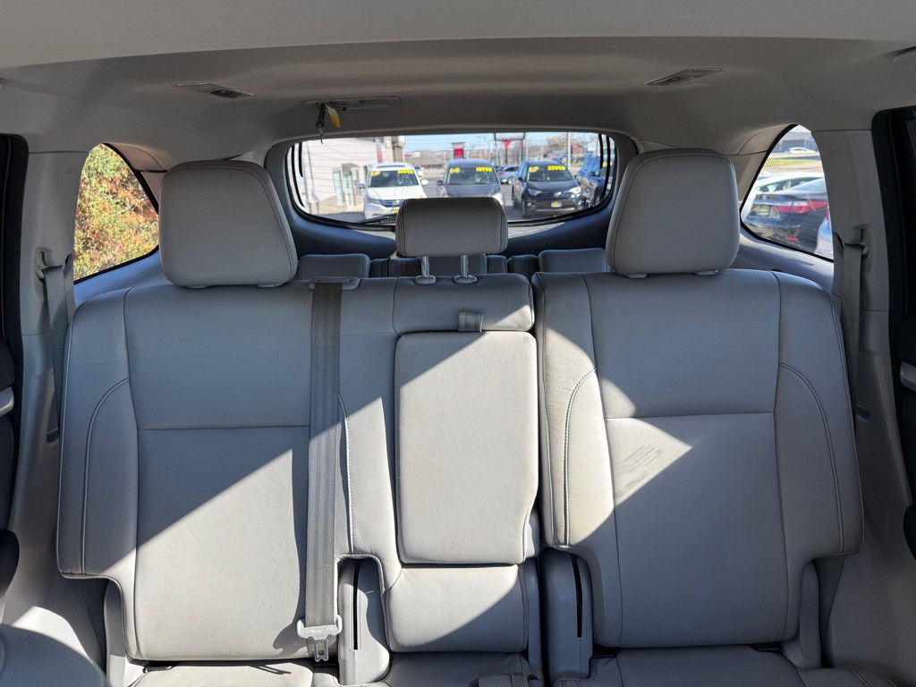2017 Toyota Highlander Image 18