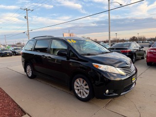 Image for 2016 Toyota Sienna XLE ID: 7003969