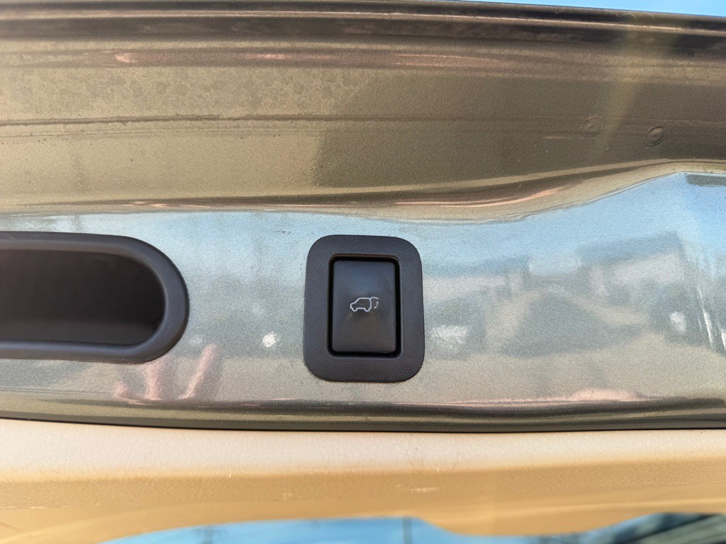 2015 Toyota Highlander Image 22