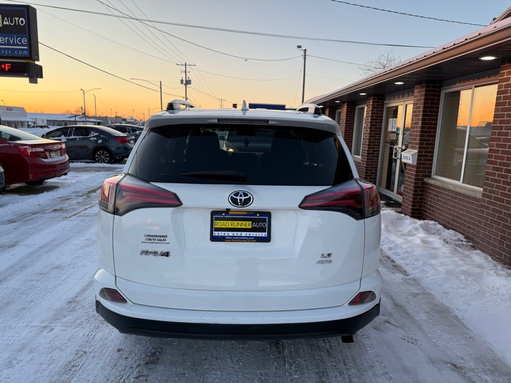 2017 Toyota Rav4 Image 6
