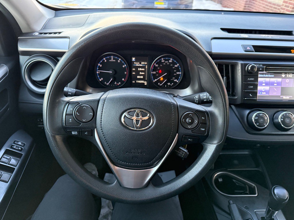 2017 Toyota Rav4 Image 9