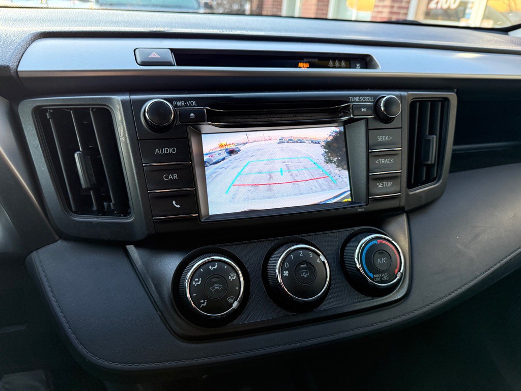 2017 Toyota Rav4 Image 12