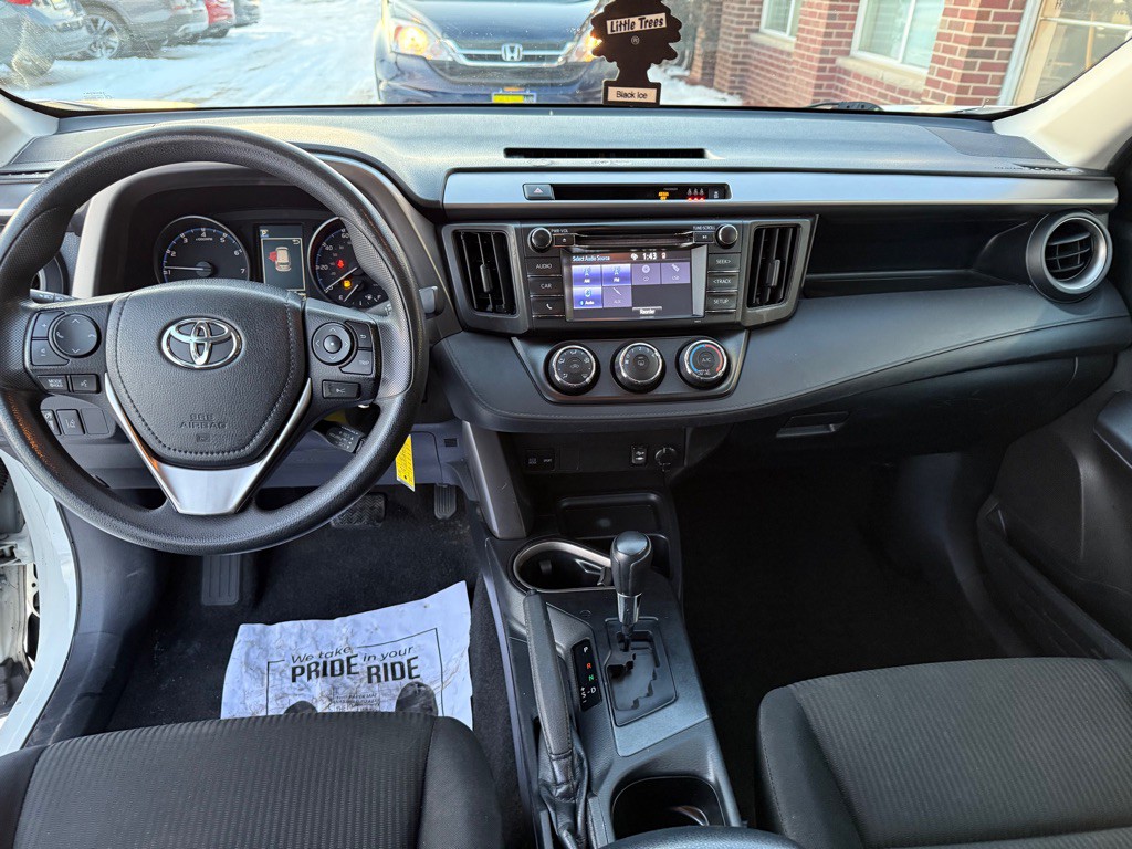 2017 Toyota Rav4 Image 18