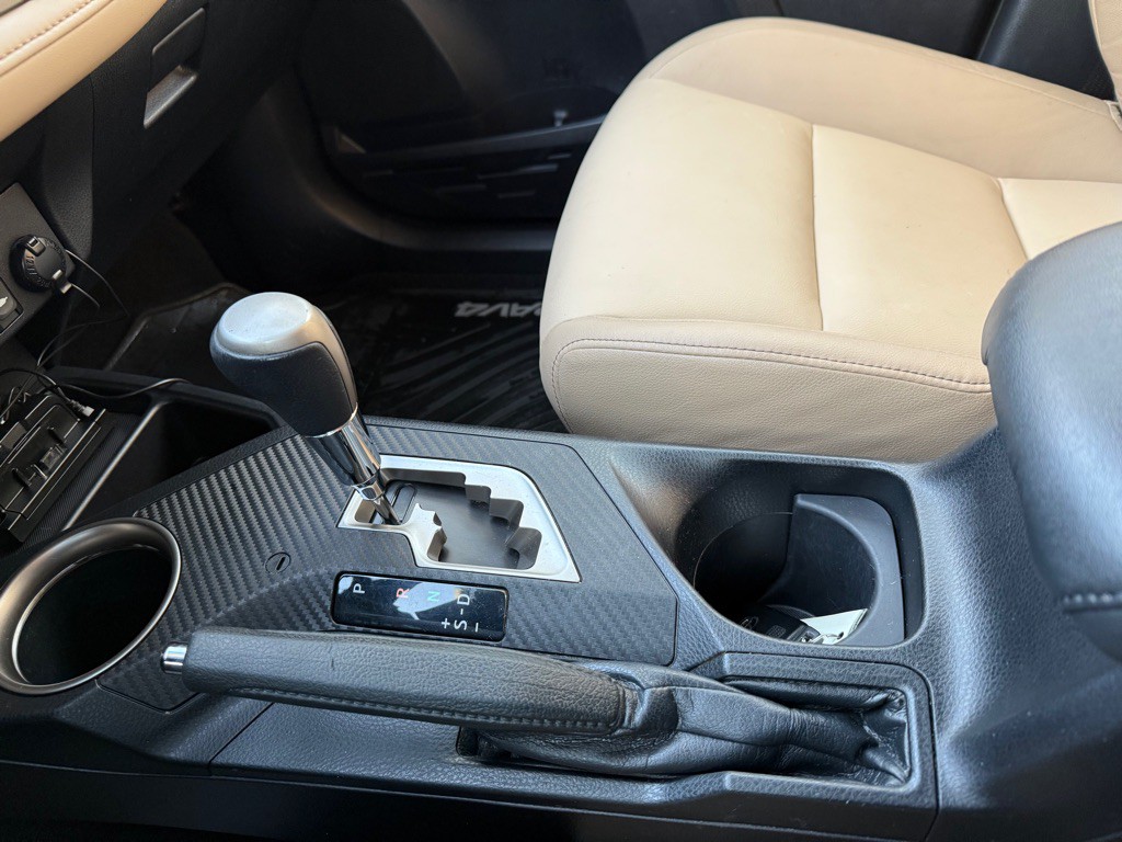 2015 Toyota Rav4 Image 15