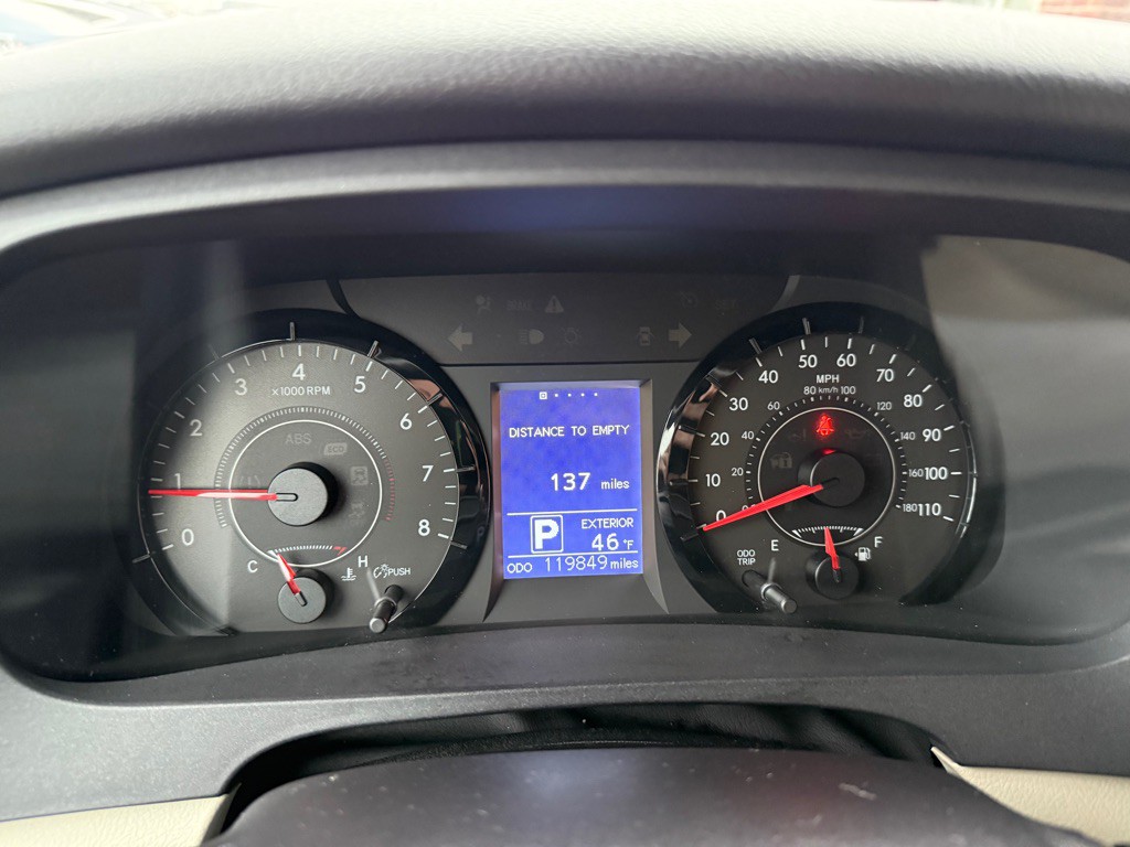 2015 Toyota Sienna Image 11