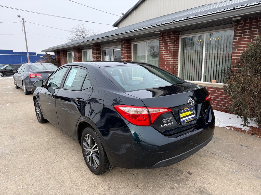 2017 Toyota Corolla Image 5
